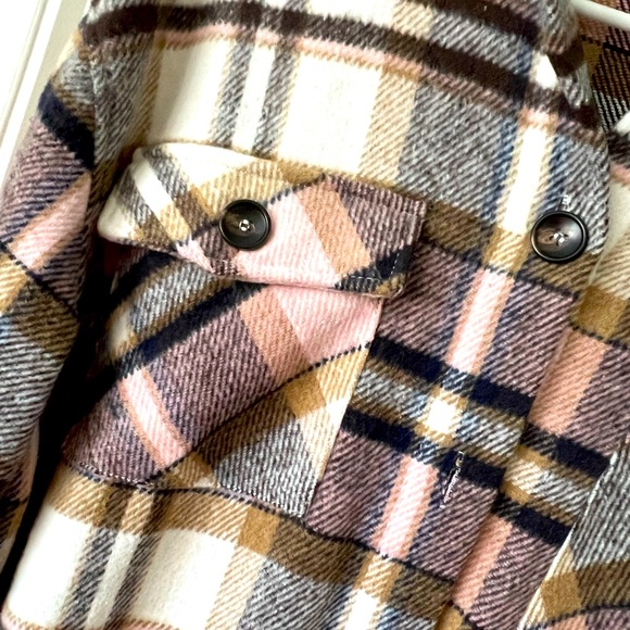 Staccato flannel shacket. Size M. Unworn. Navy and pink! - Picture 3 of 4